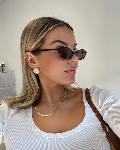 [Summer Vibes] Retro Oval Sunglasses — Women's Stylish Cat-Eye Style, '90s Trend-Inspired. Featuring a lightweight, narrow-frame design, these shades are chic, versatile, and offer UV protection.