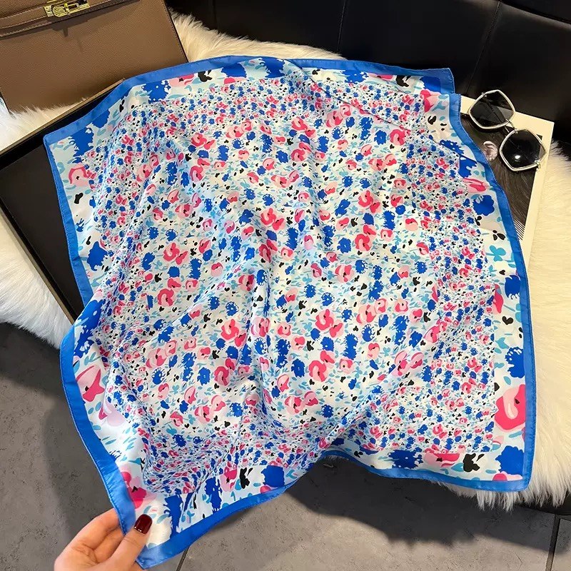 Qelavo® Faux Silk Satin Square Scarf - 70 x 70 cm
